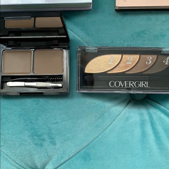 👑New- Makeup Bundle👑 - Picture 5 of 6